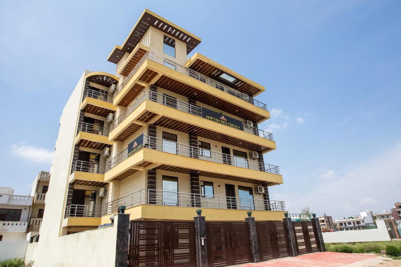 Hotel Capital O Harish Residency à Gurgaon Extérieur photo