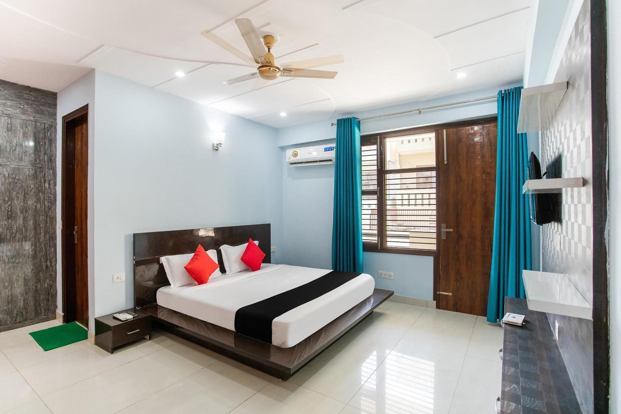 Hotel Capital O Harish Residency à Gurgaon Extérieur photo